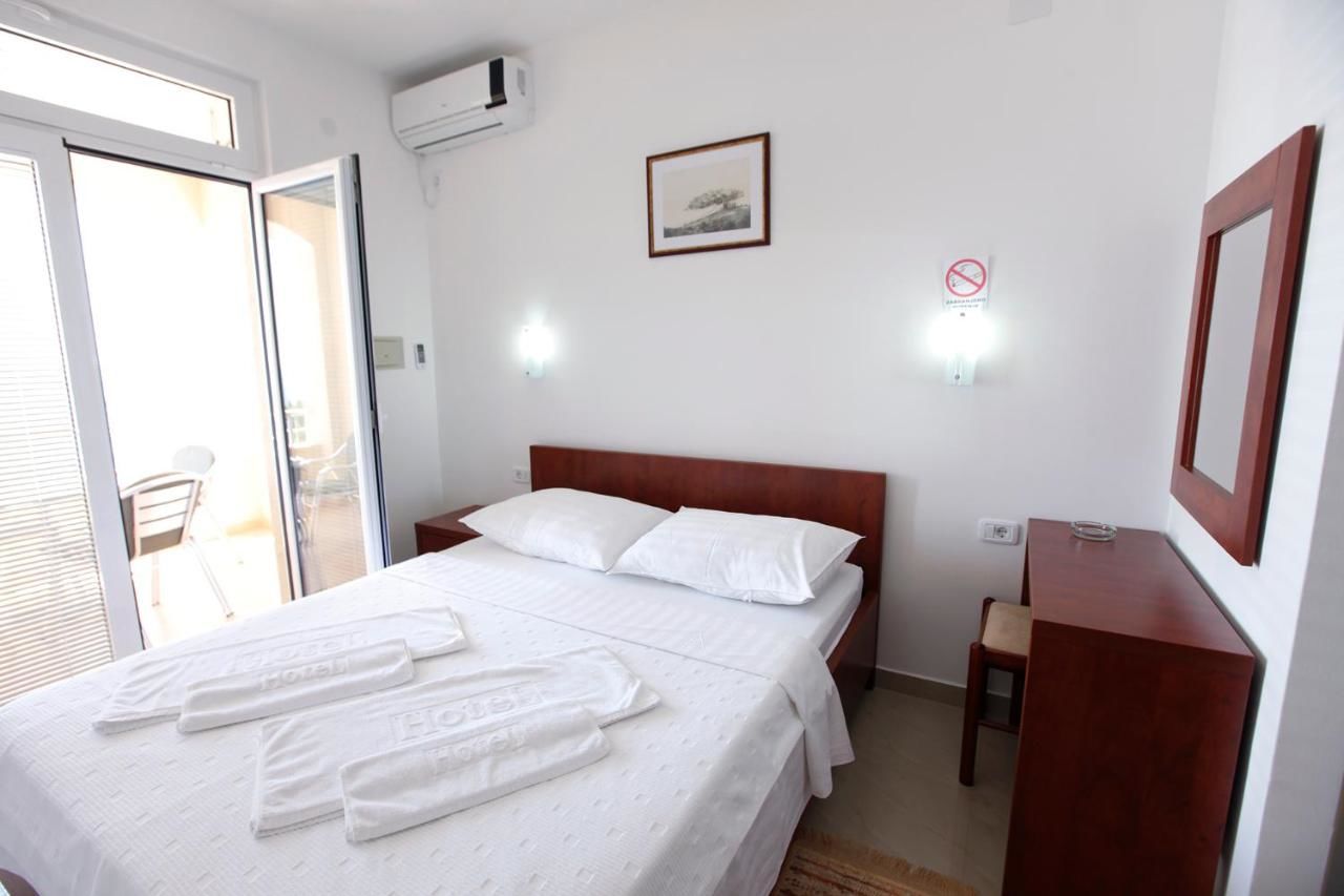Апартаменты Apartments Baron Свети-Стефан