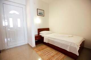 Апартаменты Apartments Baron Свети-Стефан Апартаменты-студио-4