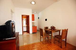 Апартаменты Apartments Baron Свети-Стефан Номер-студио-9