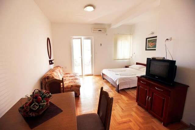 Апартаменты Apartments Baron Свети-Стефан-80